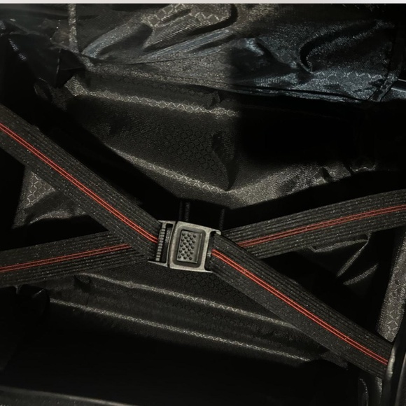 suitcase - Picture 5 of 6